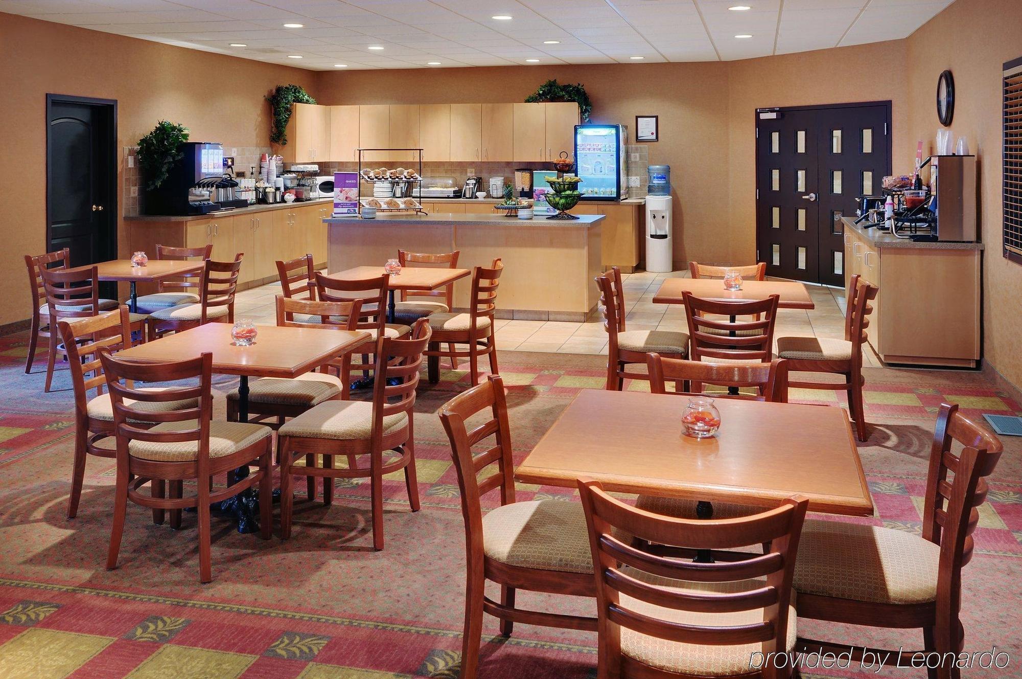 Pomeroy Inn And Suites Chetwynd Dış mekan fotoğraf