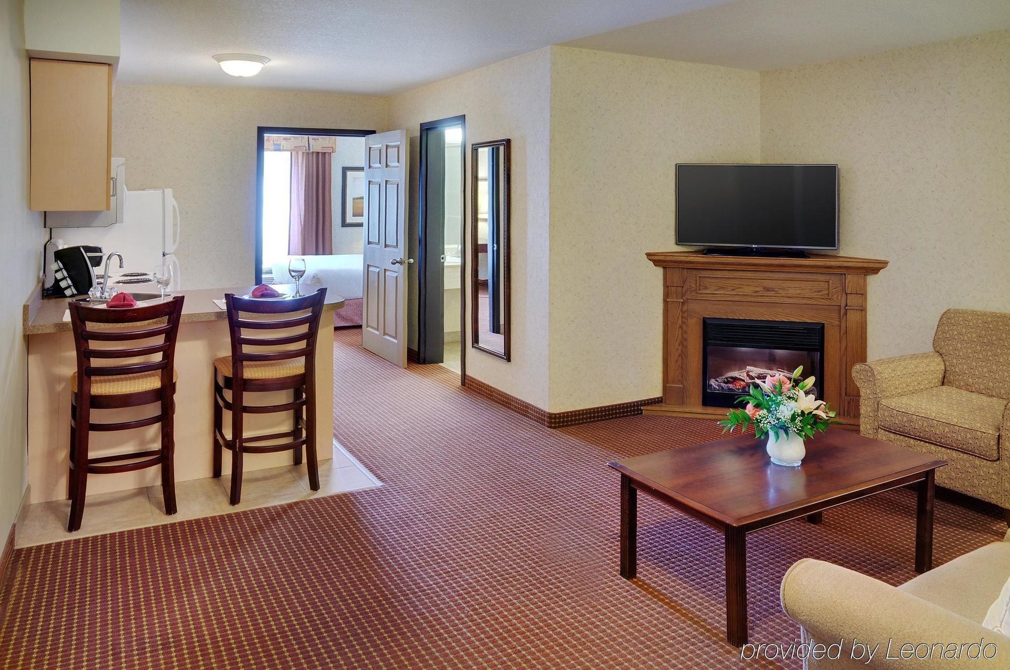 Pomeroy Inn And Suites Chetwynd Dış mekan fotoğraf