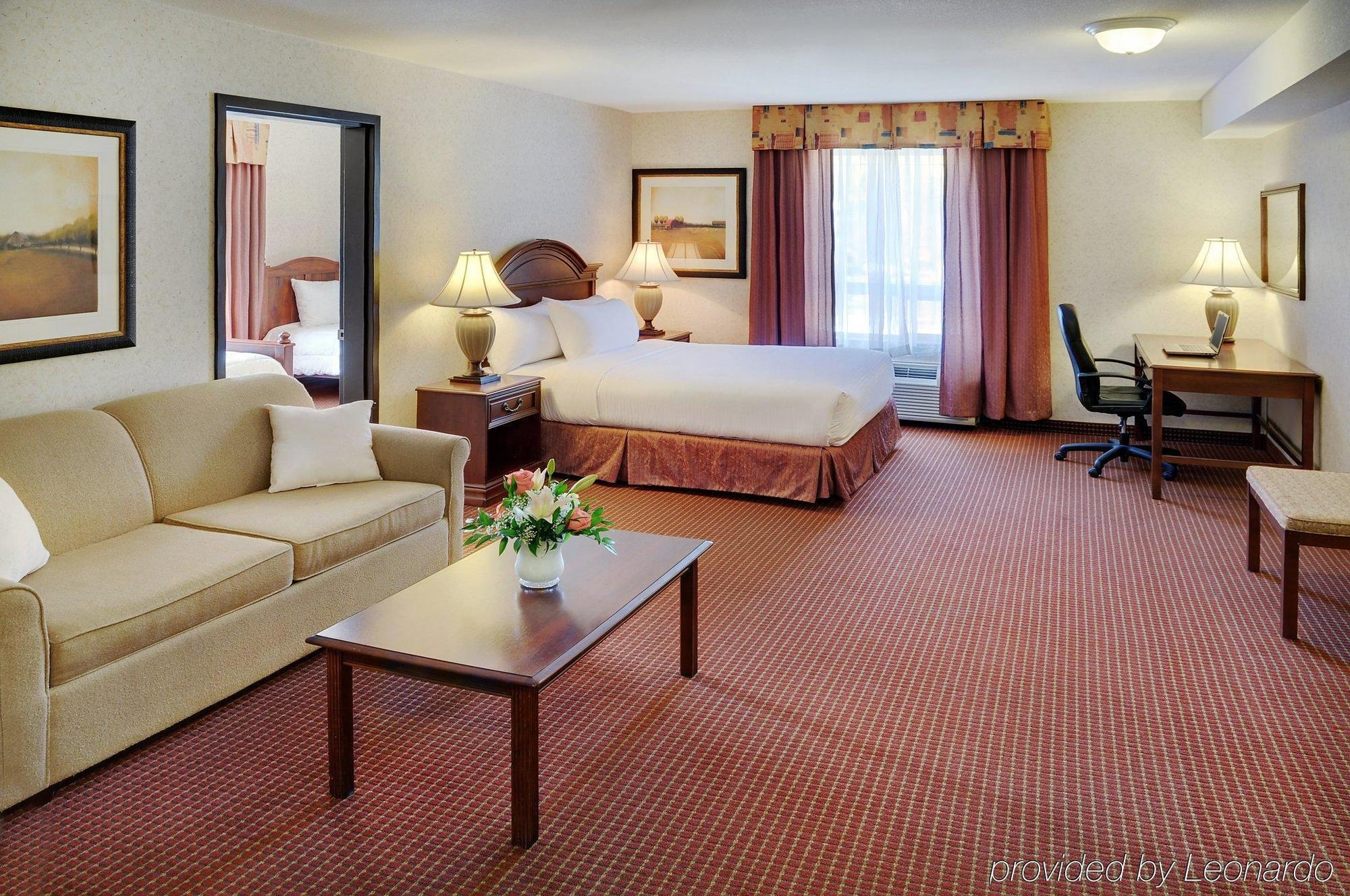 Pomeroy Inn And Suites Chetwynd Dış mekan fotoğraf