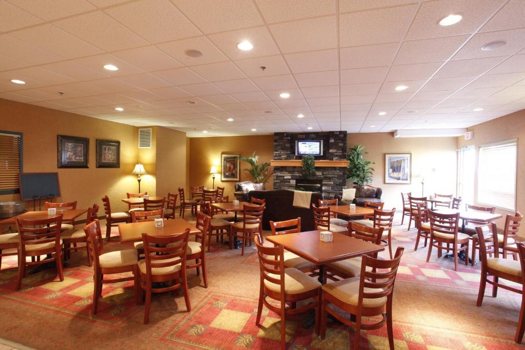 Pomeroy Inn And Suites Chetwynd Dış mekan fotoğraf