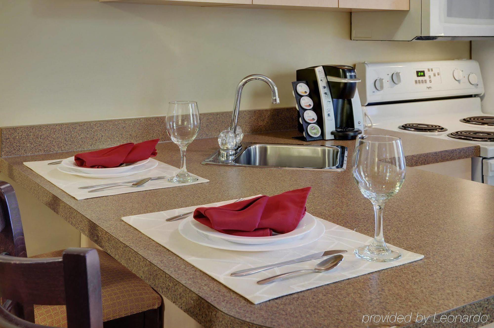 Pomeroy Inn And Suites Chetwynd Dış mekan fotoğraf