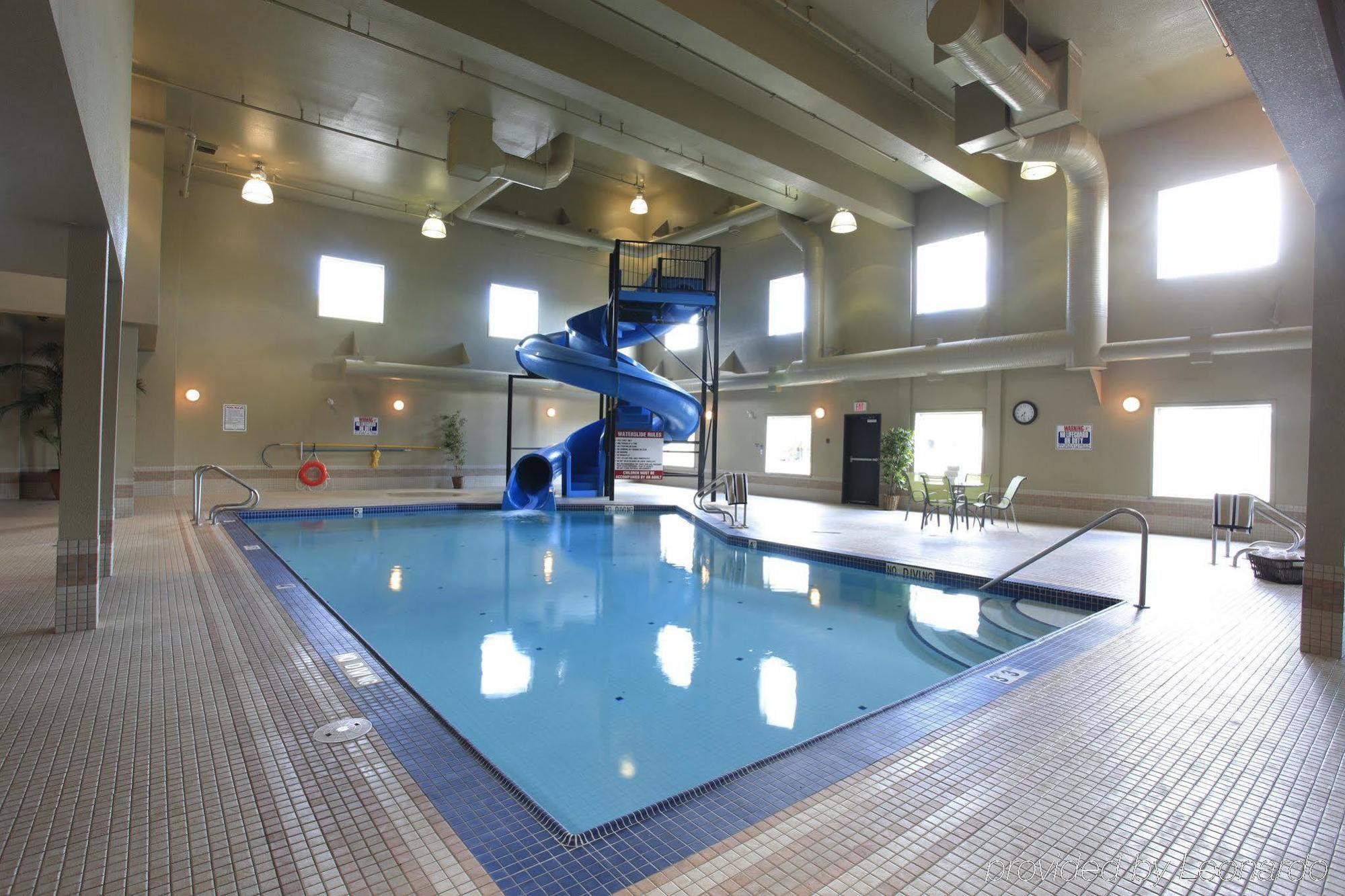 Pomeroy Inn And Suites Chetwynd Dış mekan fotoğraf