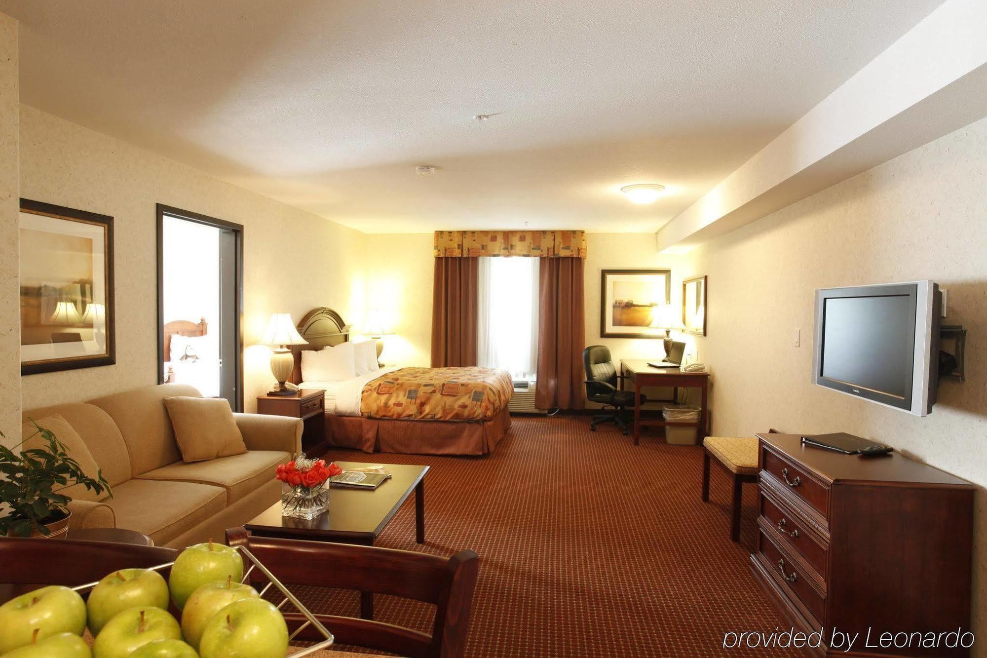 Pomeroy Inn And Suites Chetwynd Dış mekan fotoğraf