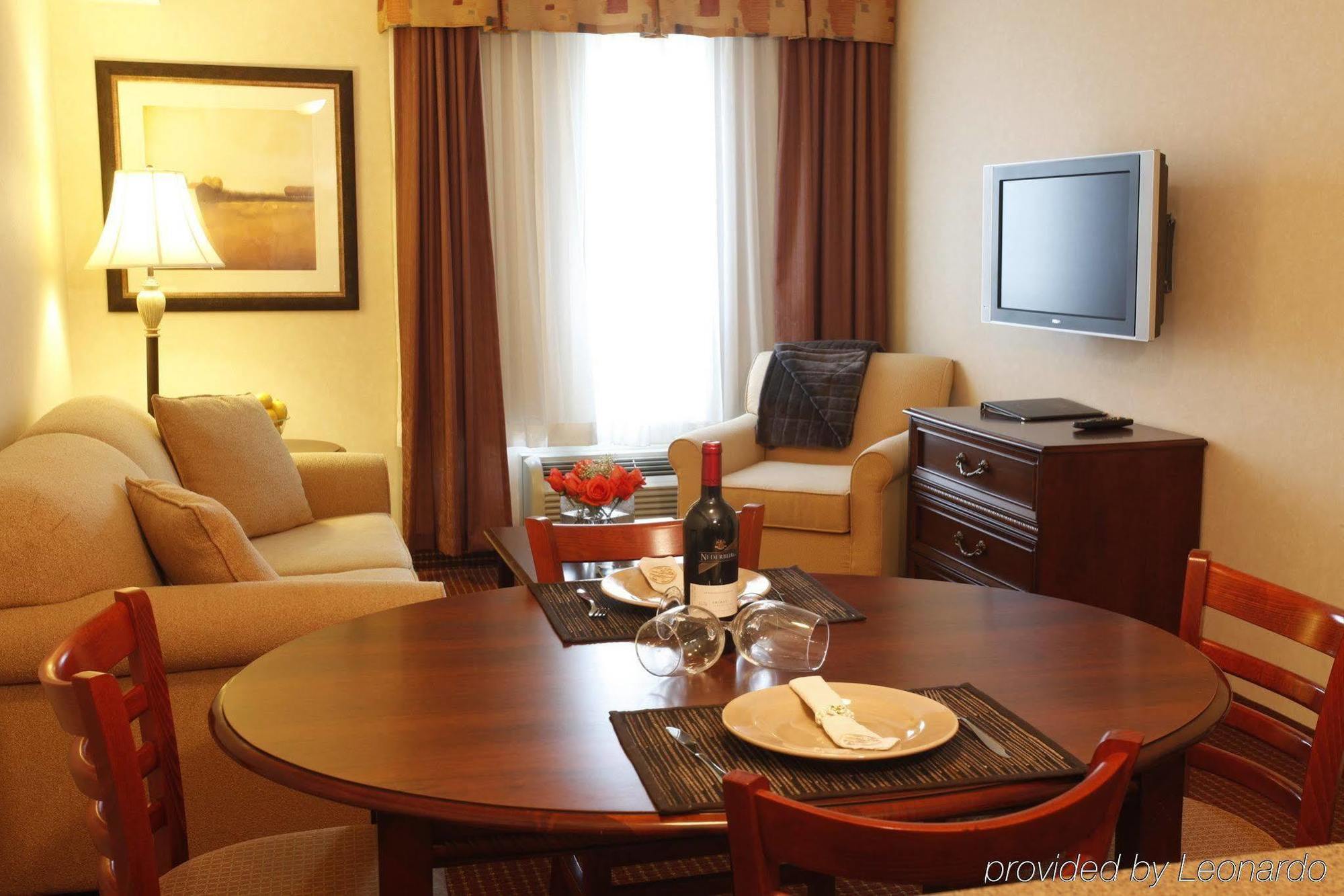 Pomeroy Inn And Suites Chetwynd Dış mekan fotoğraf