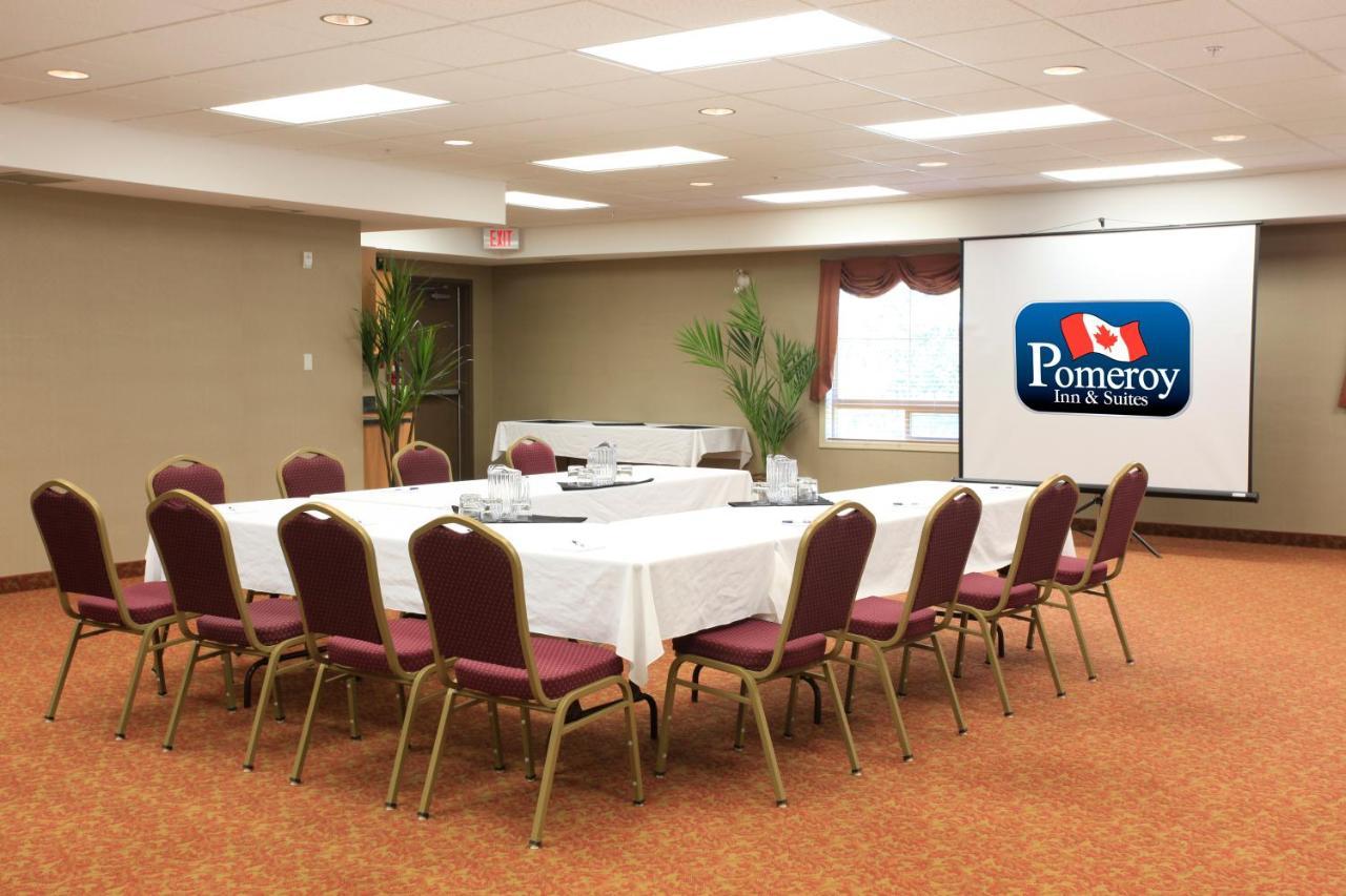 Pomeroy Inn And Suites Chetwynd Dış mekan fotoğraf